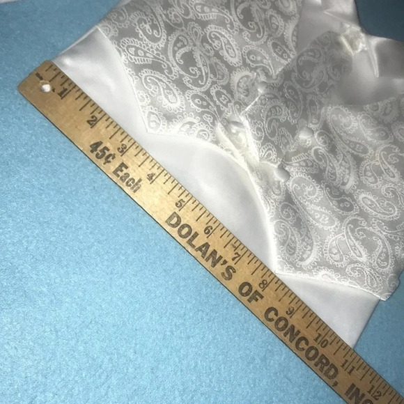 NEW CHRISTENING APPAREL attached paisley vest & tie size 9-12 month 16 to 20 lbs - Picture 14 of 16